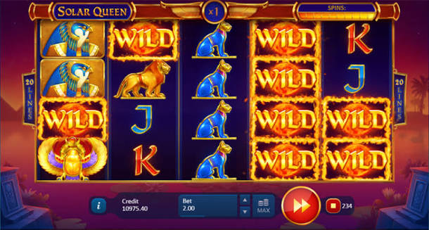 Solar Queen gameplay &mdash; wilds sol expandidos fijos durante free spins